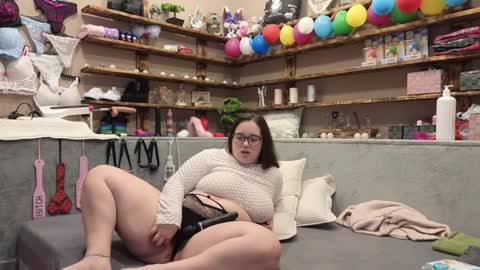 kimberlycaprice online show from February 2025 04:25:01 PM