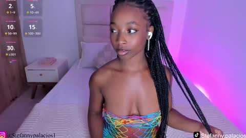 Snapshot of kimberlylenox chatting on November 2025 10:42:02 PM Queen Kim online show from November 2025 10:42:02 PM