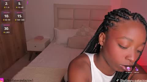 Snapshot of kimberlylenox chatting on November 2025 10:07:02 PM Queen Kim online show from November 2025 10:07:02 PM