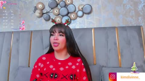 Snapshot of kimdevinne chatting on December 2024 03:27:02 AM KIM online show from December 2024 03:27:02 AM