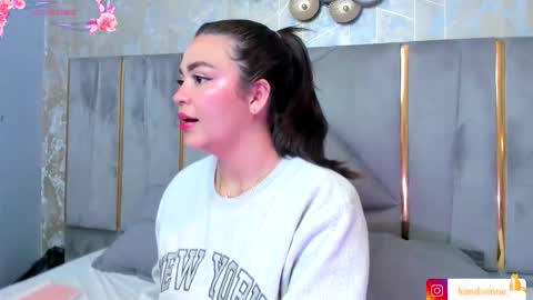 Snapshot of kimdevinne chatting on October 2025 02:37:02 AM KIM online show from October 2025 02:37:02 AM