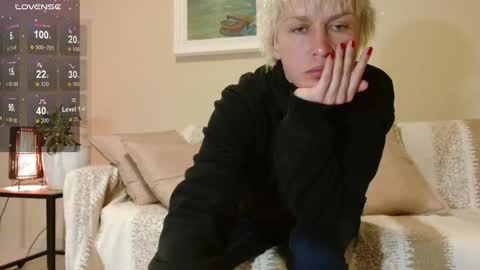 Kim  online show from March 2026 07:17:01 PM