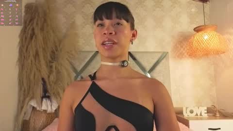 kimhilton online show from November 2025 03:38:02 AM