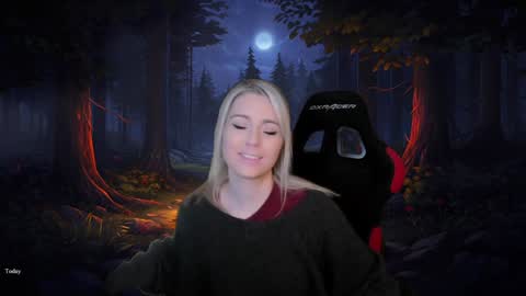 Wolfs Girl online show from December 2024 08:18:01 PM