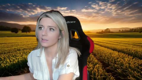 Wolfs Girl online show from December 2024 02:08:02 AM