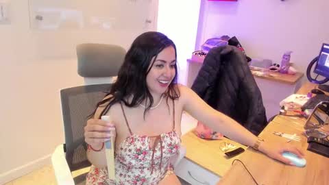 Camila online show from January 2026 05:27:02 PM