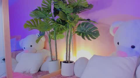 Snapshot of kimm_rosee chatting on November 2025 08:42:01 PM Kim online show from November 2025 08:42:01 PM