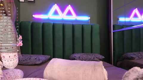 Kimmie online show from December 2024 06:42:02 PM