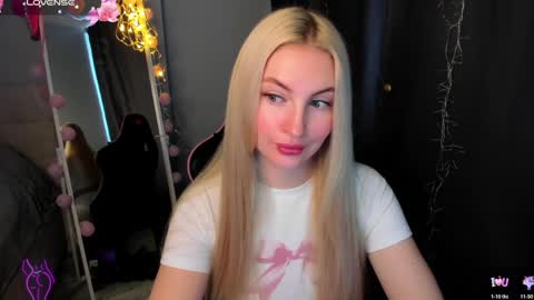 Snapshot of kimmy1_powell chatting on April 2026 02:31:01 AM kimmy1_powell online show from April 2026 02:31:01 AM