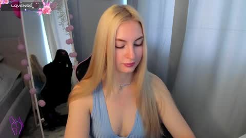 kimmy1_powell online show from May 2026 03:12:02 AM