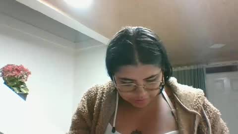 Snapshot of kimmy_kimmy_ chatting on December 2024 11:24:02 PM Kimmy online show from December 2024 11:24:02 PM