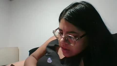 Snapshot of kimmy_kimmy_ chatting on February 2025 12:16:01 PM Kimmy online show from February 2025 12:16:01 PM