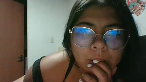 Snapshot of kimmy_kimmy_ chatting on February 2025 01:54:02 AM Kimmy online show from February 2025 01:54:02 AM