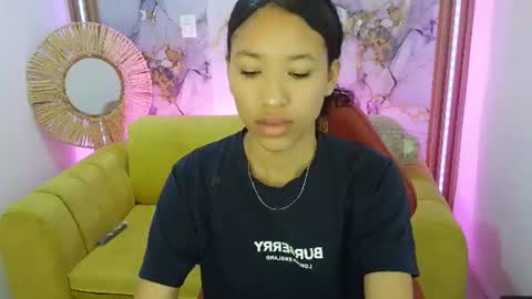 Snapshot of kimmy_m_ chatting on June 2026 01:01:01 PM kimmy_m_ online show from June 2026 01:01:01 PM