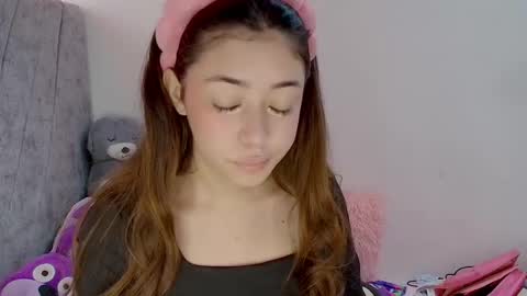 kimm online show from October 2025 02:48:01 PM