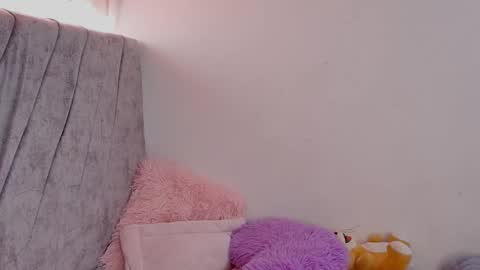 kimm online show from October 2025 06:18:02 PM