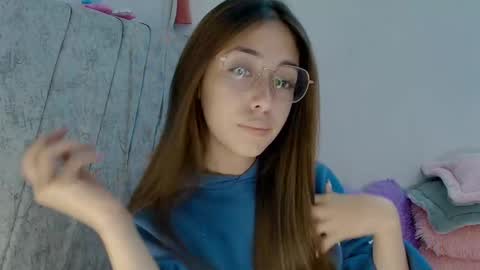 kimm online show from October 2025 05:08:02 AM