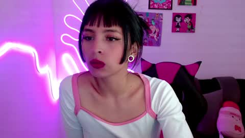 Snapshot of kind_scarlett chatting on January 2025 03:44:02 AM Kind Scarlett online show from January 2025 03:44:02 AM
