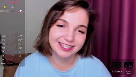 Snapshot of kindhazelhere_ chatting on December 2024 01:03:02 PM Hazel online show from December 2024 01:03:02 PM