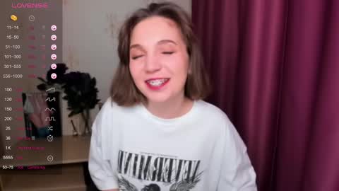 Snapshot of kindhazelhere_ chatting on January 2025 01:16:01 AM Hazel online show from January 2025 01:16:01 AM