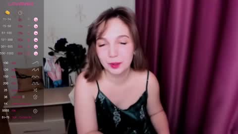 Snapshot of kindhazelhere_ chatting on February 2025 09:20:02 AM Hazel online show from February 2025 09:20:02 AM