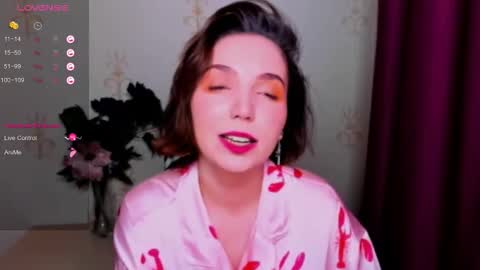 Snapshot of kindhazelhere_ chatting on October 2025 12:13:02 PM Hazel online show from October 2025 12:13:02 PM