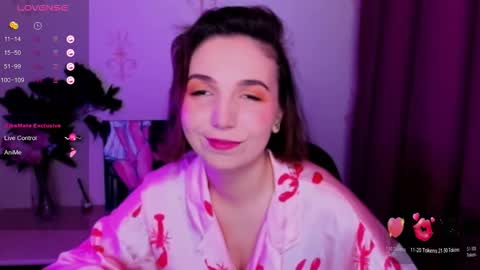 Snapshot of kindhazelhere_ chatting on October 2025 02:17:02 PM Hazel online show from October 2025 02:17:02 PM