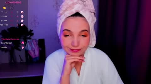 Snapshot of kindhazelhere_ chatting on October 2025 10:28:02 AM Hazel online show from October 2025 10:28:02 AM