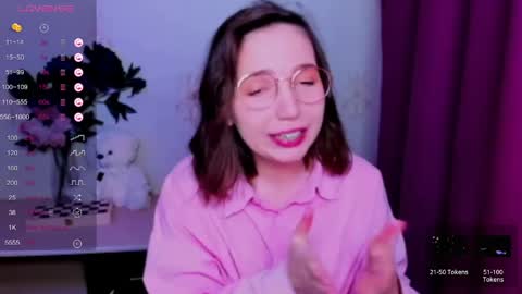 Hazel online show from April 2026 06:38:01 PM