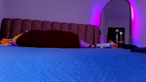 Bella online show from May 2026 03:02:02 AM