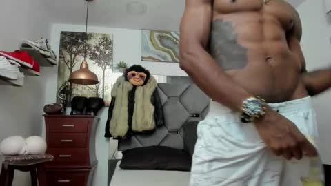 Snapshot of king_fitt_ chatting on November 2025 12:41:02 PM HOT MEN BLACK online show from November 2025 12:41:02 PM