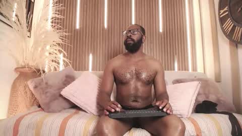 Snapshot of king_mallik chatting on September 2025 01:04:01 PM Malik online show from September 2025 01:04:01 PM