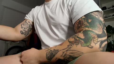 Snapshot of king_master_juan chatting on December 2024 05:33:01 PM The Best Master online show from December 2024 05:33:01 PM