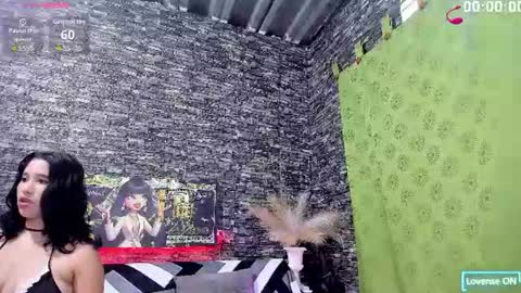 Snapshot of king_sex93perron chatting on July 2026 06:00:02 AM Valeska y Deivi online show from July 2026 06:00:02 AM
