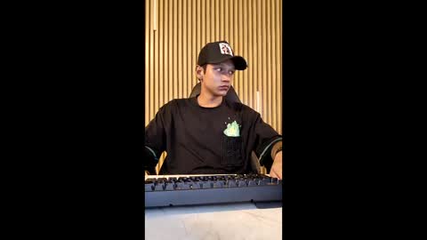 king_sweet58 online show from April 2026 11:24:01 PM