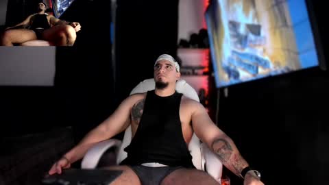 Snapshot of kingbear777 chatting on December 2024 08:36:01 AM King Bear online show from December 2024 08:36:01 AM