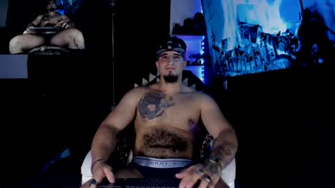 Snapshot of kingbear777 chatting on January 2025 04:18:02 PM King Bear online show from January 2025 04:18:02 PM