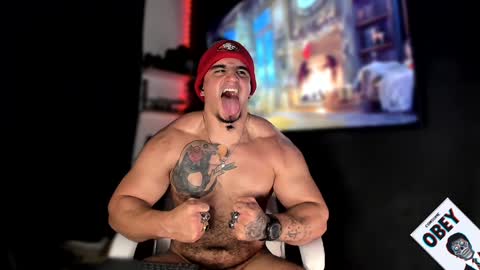 Snapshot of kingbear777 chatting on February 2025 11:26:01 PM King Bear online show from February 2025 11:26:01 PM