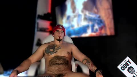 Snapshot of kingbear777 chatting on February 2025 07:38:01 PM King Bear online show from February 2025 07:38:01 PM