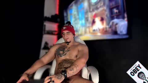 Snapshot of kingbear777 chatting on February 2025 05:09:01 AM King Bear online show from February 2025 05:09:01 AM