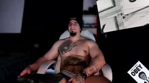 Snapshot of kingbear777 chatting on February 2025 02:21:01 PM King Bear online show from February 2025 02:21:01 PM