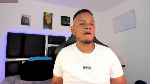 kingg_jay online show from May 2026 12:11:02 PM