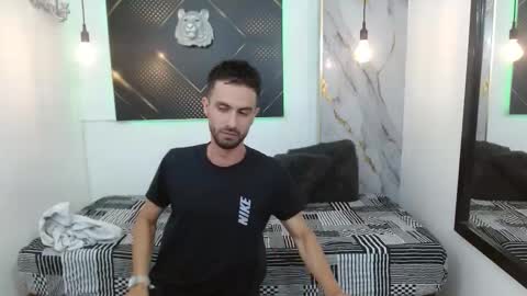 Snapshot of kingoftemptation chatting on March 2026 02:02:01 AM KING online show from March 2026 02:02:01 AM