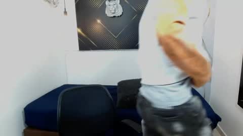 Snapshot of kingoftemptation chatting on March 2026 03:28:01 AM KING online show from March 2026 03:28:01 AM