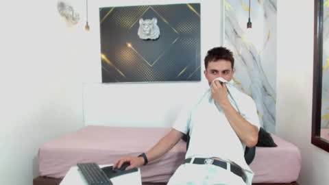 KING  online show from April 2026 04:46:02 AM