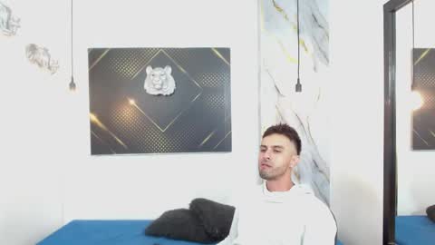 KING  online show from April 2026 03:59:02 AM