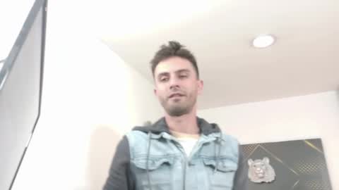 KING  online show from May 2026 03:24:02 AM