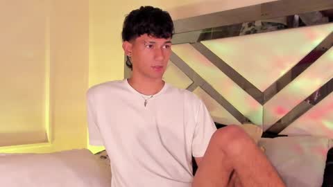  A L E X  online show from February 2025 04:24:02 AM