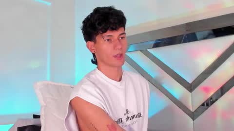  A L E X  online show from February 2025 12:08:02 PM