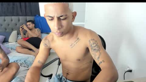 DOMINANT ALPHA KINGS online show from November 2025 06:44:01 AM